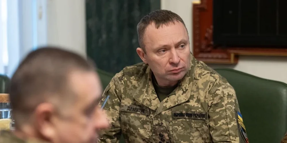 Михайло Драпатий під час першого допису як Головнокомандувач ЗСУ