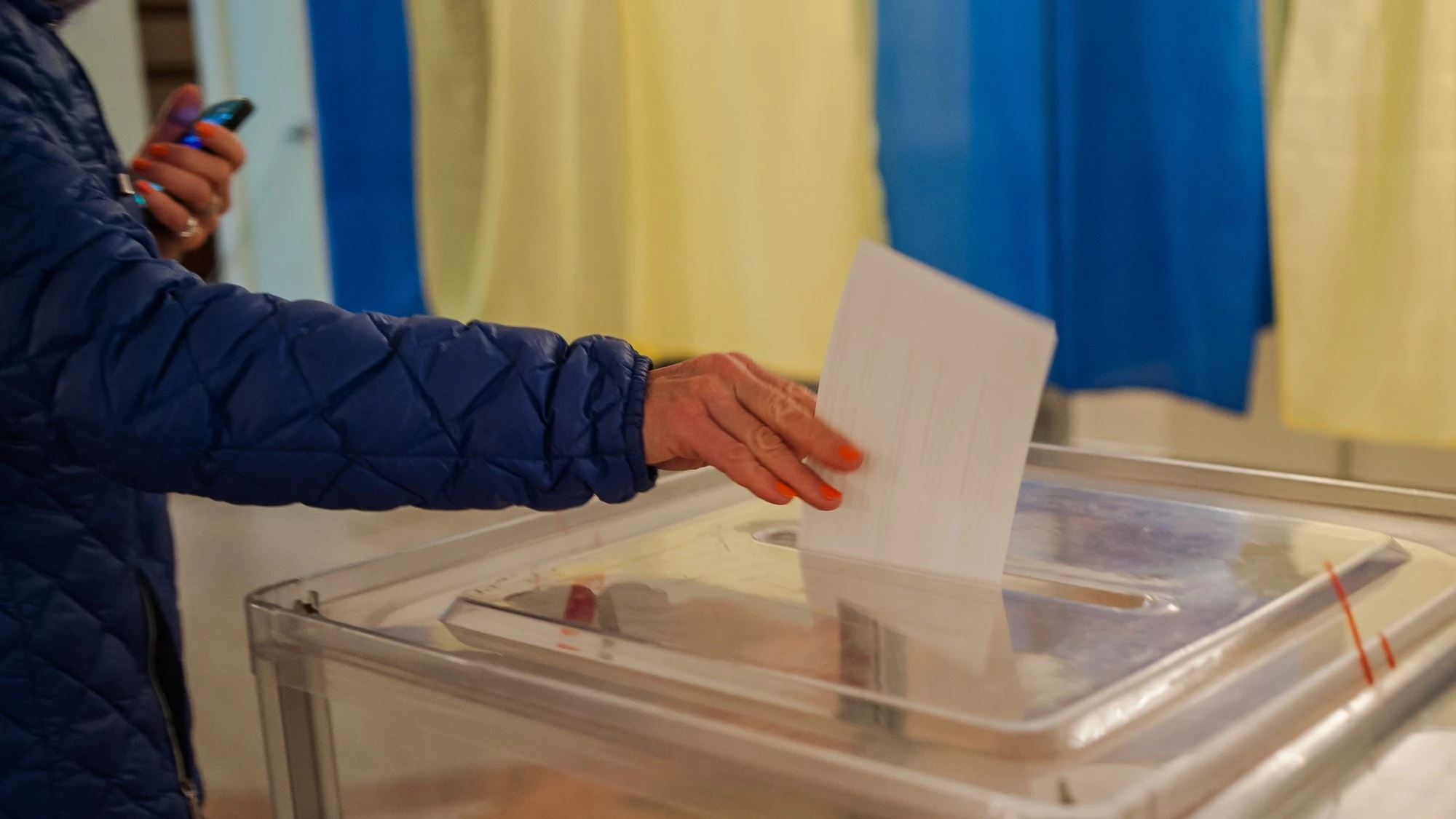Ілюстративне фото засідання урядової тематики на тему виборів під час війни