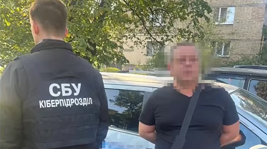 СБУ затримала киянина за передачу відео ППО блогеру з каналу Медведчука